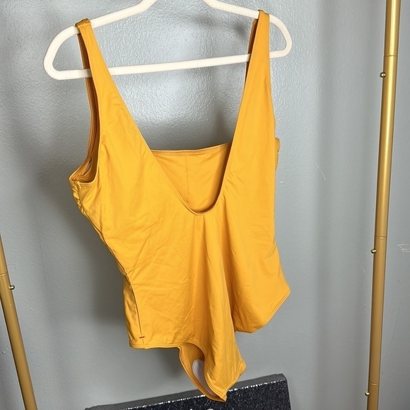 Everlane The Square-Neck One-Piece in Marigold NWT SOLD OUT Size XL - Picture 10 of 13